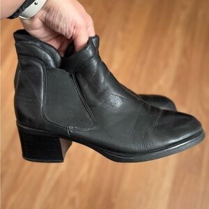 Women’s Rieker Boots Sz 8